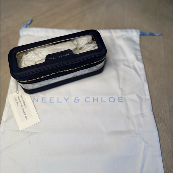 Neely & Chloe Navy stackable Cosmetic Case - Picture 2 of 10